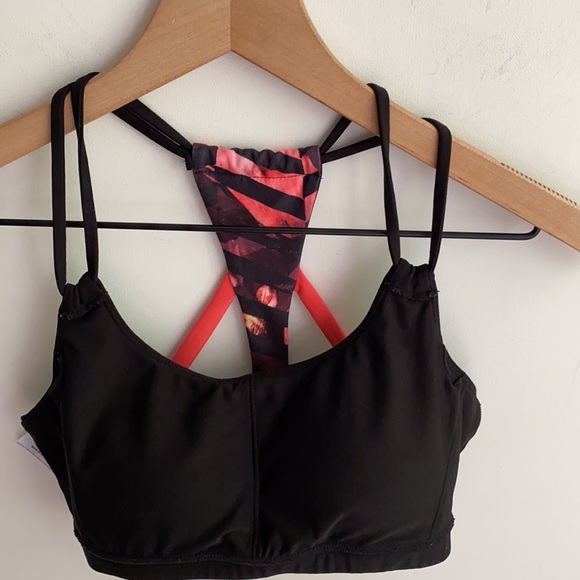 Mondetta Black and Strappy sports bra, Size S - Picture 8 of 12